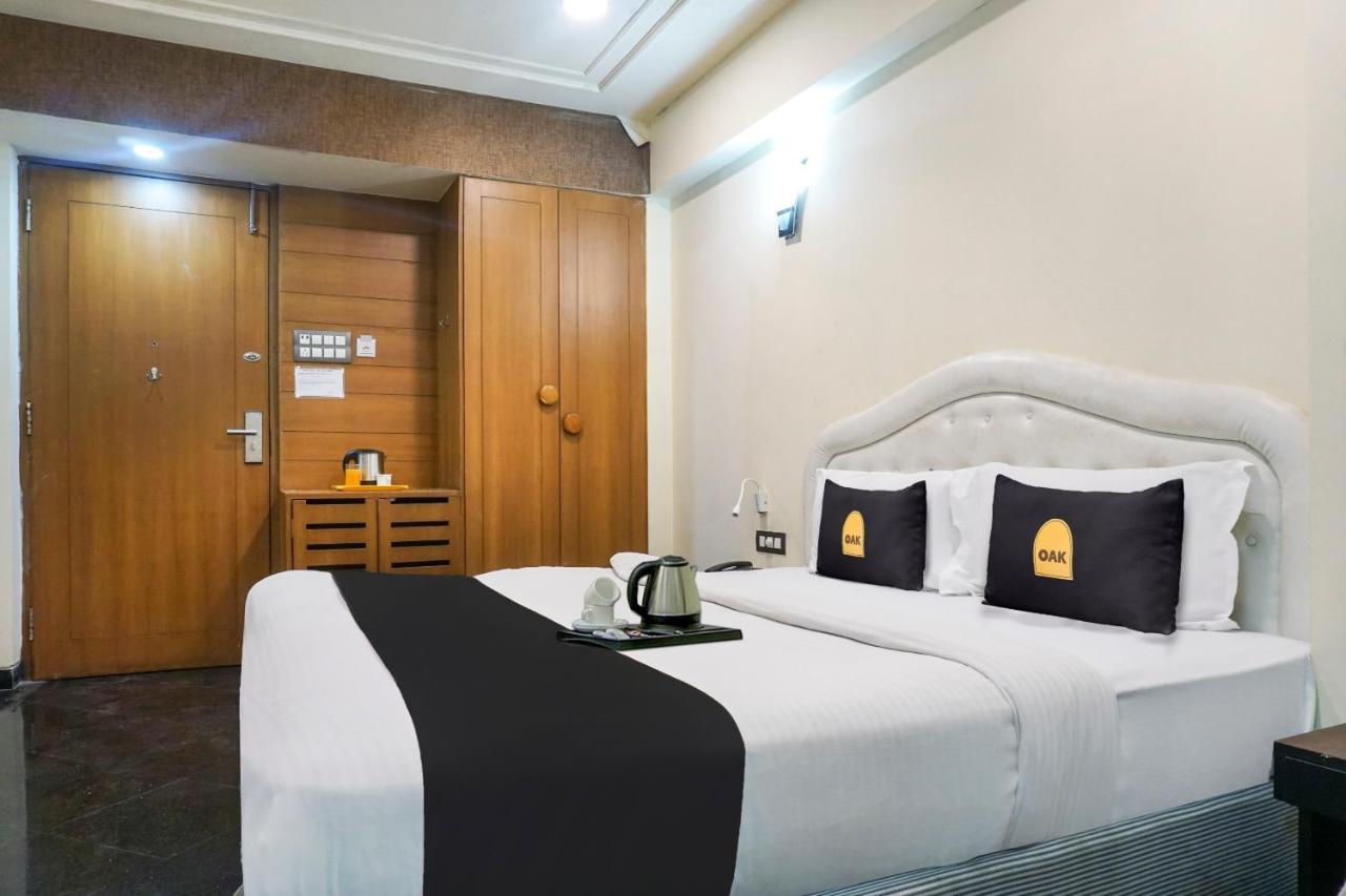 Super Townhouse Oak Sr Hotel Wakad Pune Exterior photo