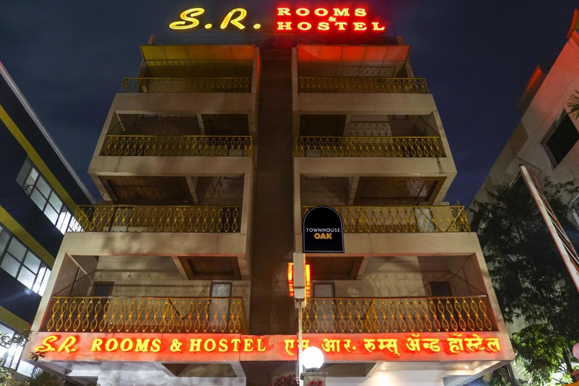 Super Townhouse Oak Sr Hotel Wakad Pune Exterior photo