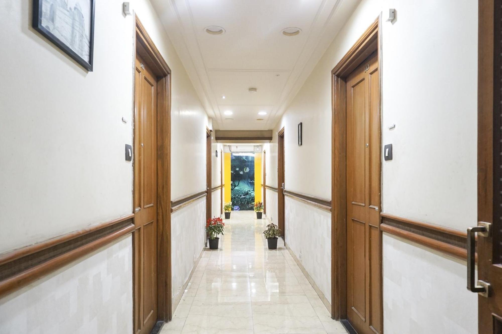 Super Townhouse Oak Sr Hotel Wakad Pune Exterior photo