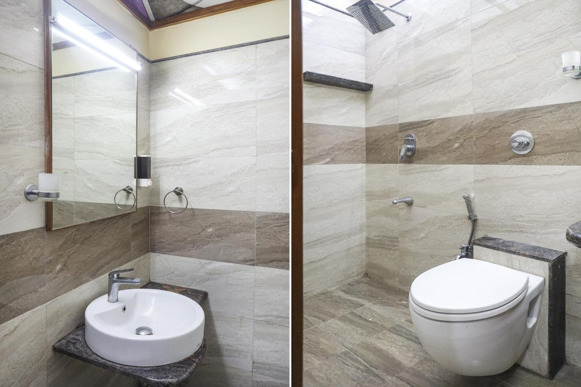 Super Townhouse Oak Sr Hotel Wakad Pune Exterior photo